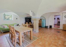 Gew�lbezimmer �kologisch sanierter Dreiseitenhof in Alleinlage | 11.592 m� Grundst�ck | Ferienwohnungen | Nationalpark S�chsische Schweiz in Struppen, bei Pirna - unweit der LH Dresden. Wohnen, wo andere Urlaub machen.