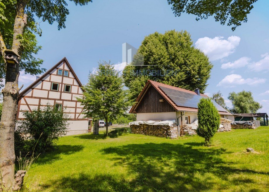 Giebelansicht Wohnhaus mit Nebengeb�ude Bauernhaus Struppen