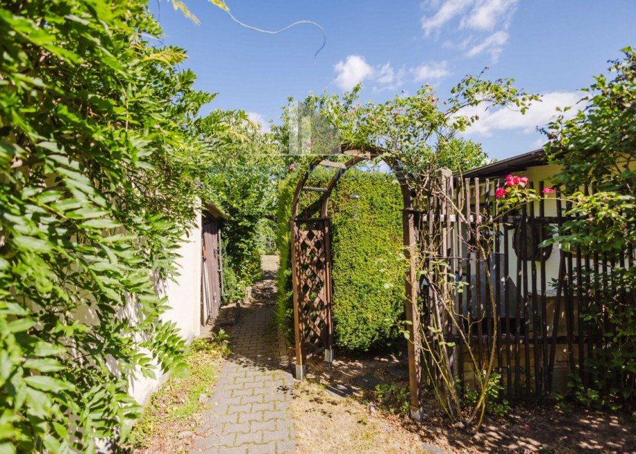 Gartenzugang Doppelhaush�lfte Coswig