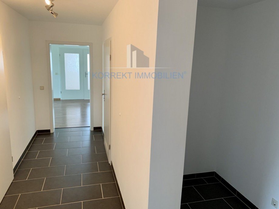 Flur und Abstellnische Etagenwohnung Dresden / Cotta