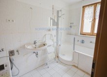 Badezimmer Familienfreundliche Eigentumswohnung mit Balkon in gepflegtem Wohnquartier: 3 Zimmer | Westbalkon | TG-Stellplatz. Zum Eigennutz oder als Kapitalanlage!