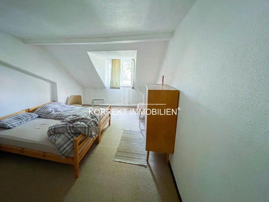 Zimmer im Dachgeschoss Wohn- / Gesch�ftshaus Pulsnitz