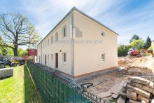 Seitenansicht Erstbezug 2026: REH mit Garten & S�dwest-Terrasse | 5 Zimmer | A+  Effizienz| Toplage in Dresden-Zschertinitz (Unin�he) ** Kaufpreis: 5.442 EUR/qm **