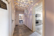 Flur Seitengeb�ude Wohn- & Gesch�ftshaus in der Altstadt von Mei�en. 
9 Wohnungen, davon 3 lukrativ als Ferienwohnungen genutzt.