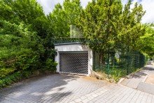 Tiefgaragenzufahrt Single-Maisonette in Trachau/Wilder Mann. �ber den D�chern Dresdens mit Balkon & Panoramablick.