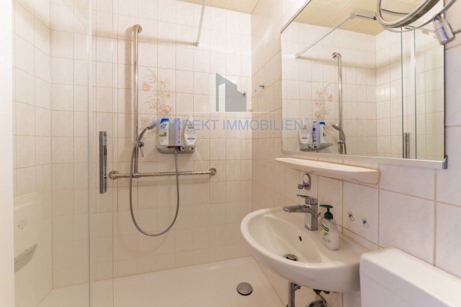 Bad mit bodengleicher Dusche Erdgeschosswohnung Dresden
