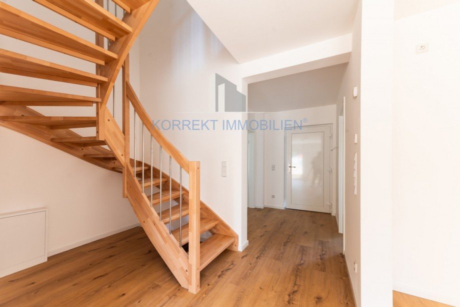 Treppe ins OG Wohnanlagen Dresden