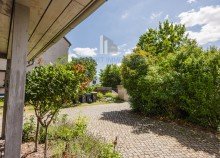 Hoffl�che Exklusives Architektenhaus mit ausgebautem Wohnnebengeb�ude auf 4.341 m� Traumgrundst�ck in Radebeul | W�rmepumpe | 2 Kamine | Carport |moderne Ausstattung