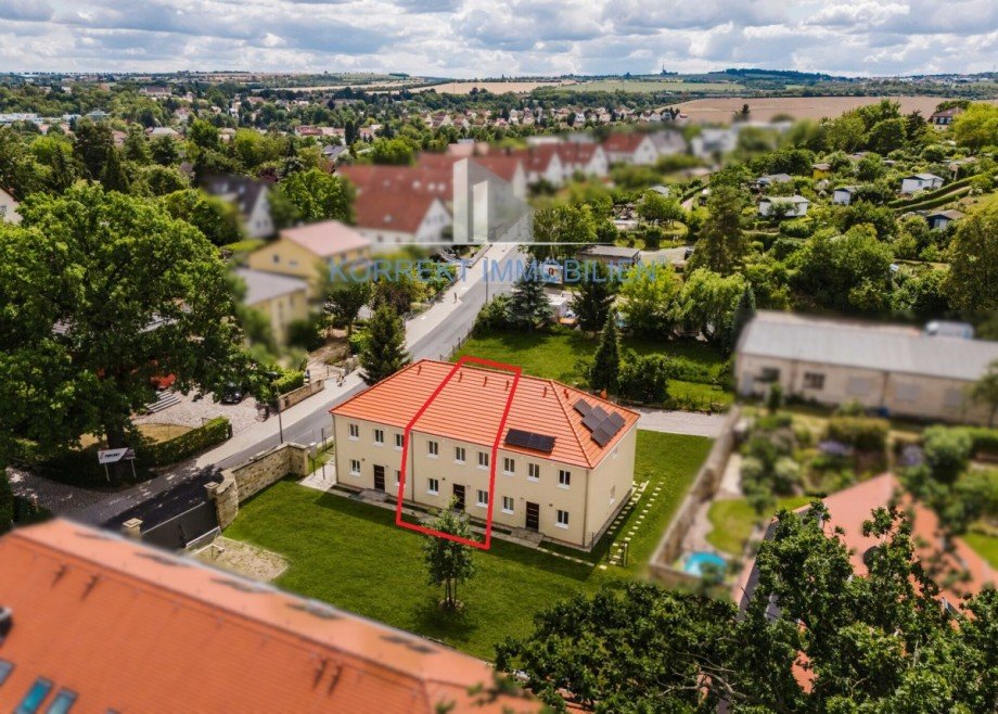 Luftbildaufnahme mit Hauseing�ngen Haus B Reihenmittelhaus Dresden