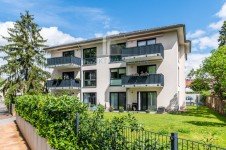 Hauptbild Terrassenwohnung (vermietet) mit 3 Zimmern, Garten & Sauna in bevorzugter Wohnlage von Radebeul (KP: 3.700 EUR/qm)