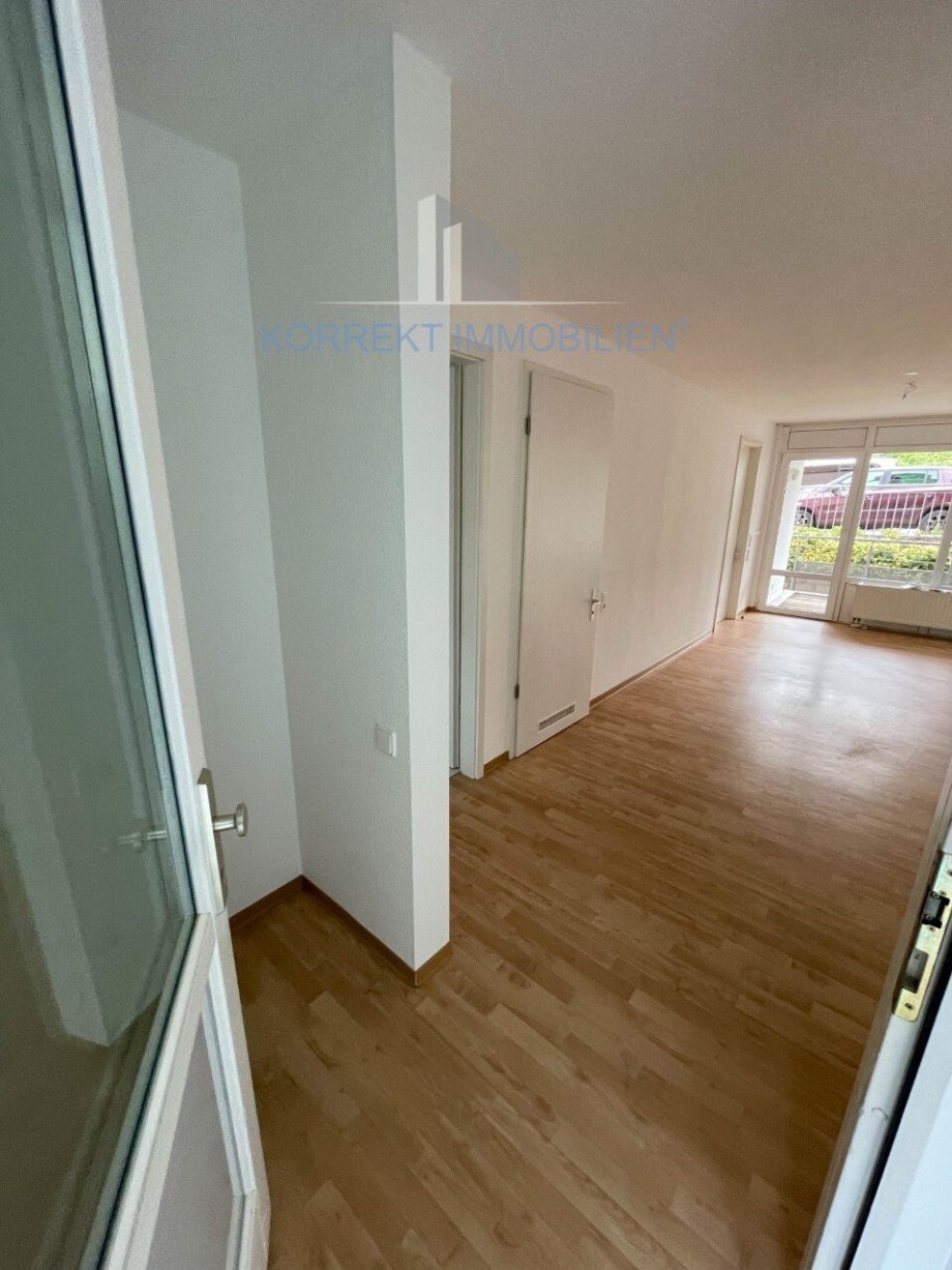 Flur mit Wohnzimmer Wohnung Bannewitz
