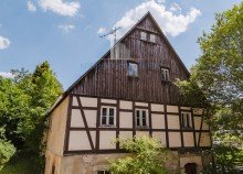 romantisches Fachwerk-Denkmal �ber 300 Jahre Geschichte: Fachwerkhaus f�r Naturliebhaber in Hohnstein im NP S�chsische Schweiz. 
Ihr R�ckzugsort f�r Naturliebhaber, Wanderfreunde und Individualisten