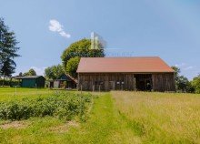 Blick auf das Scheunengeb�ude �kologisch sanierter Dreiseitenhof in Alleinlage | 11.592 m� Grundst�ck | Ferienwohnungen | Nationalpark S�chsische Schweiz in Struppen, bei Pirna - unweit der LH Dresden. Wohnen, wo andere Urlaub machen.