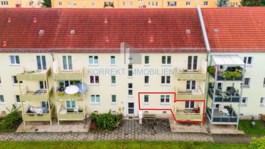 Hofansicht und Hauseingang Etagenwohnung Dresden