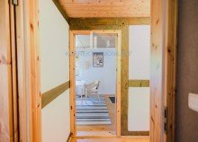Flurbereich Obergeschoss �kologisch sanierter Dreiseitenhof in Alleinlage | 11.592 m� Grundst�ck | Ferienwohnungen | Nationalpark S�chsische Schweiz in Struppen, bei Pirna - unweit der LH Dresden. Wohnen, wo andere Urlaub machen.