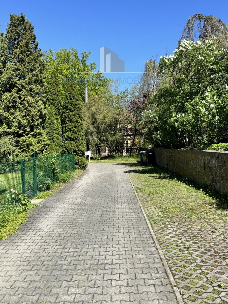 Zufahrt Doppelhaush�lfte Radebeul