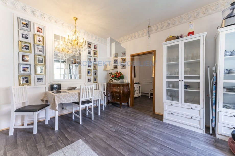 Wohnen und Essen Seitengeb�ude Mehrfamilienhaus Mei�en