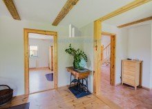 Wohn-Essbereich Eigent�merwohnung �kologisch sanierter Dreiseitenhof in Alleinlage | 11.592 m� Grundst�ck | Ferienwohnungen | Nationalpark S�chsische Schweiz in Struppen, bei Pirna - unweit der LH Dresden. Wohnen, wo andere Urlaub machen.