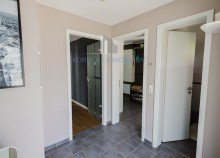 Hauseingang - Flur Exklusives Architektenhaus mit ausgebautem Wohnnebengeb�ude auf 4.341 m� Traumgrundst�ck in Radebeul | W�rmepumpe | 2 Kamine | Carport |moderne Ausstattung