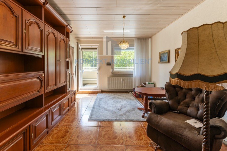 Wohnzimmer mit Blick zur Loggia Erdgeschosswohnung Dresden