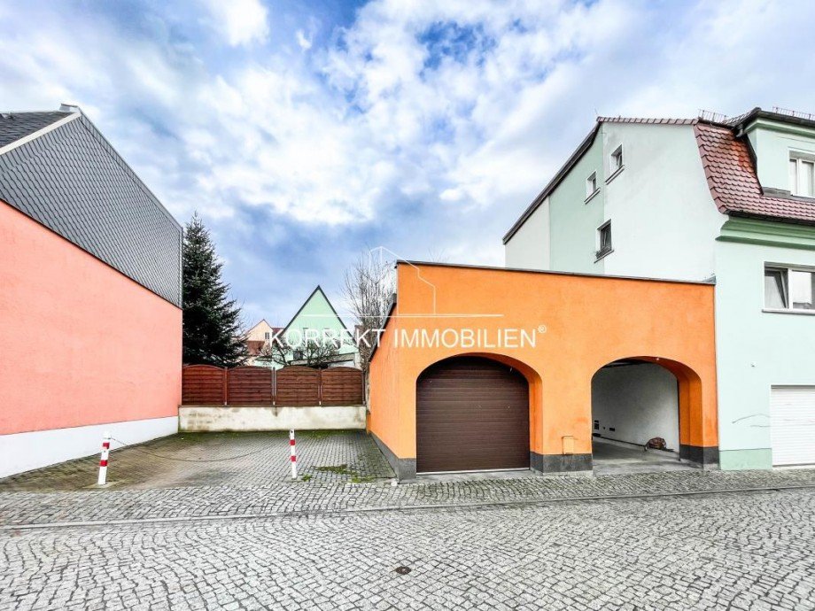 Garagengrundst�ck und Stellplatzfl�chen Wohn- / Gesch�ftshaus Pulsnitz