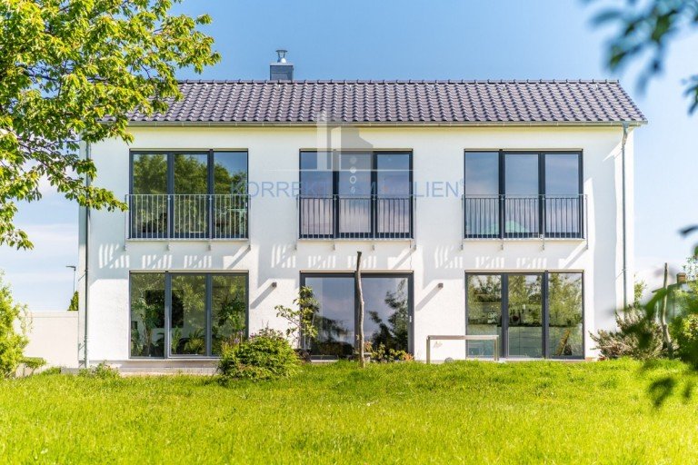 modernes Einfamilienhaus Radebeul Einfamilienhaus Exklusives Einfamilienhaus mit gro�z�gigem Garten und Premium-Ausstattung (EEK A+) in erstklassiger Lage von Radebeul!